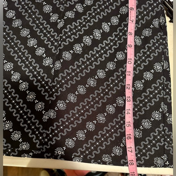 Ann Taylor Loft petite size 4 P Chevron print mini skirt - Picture 9 of 10